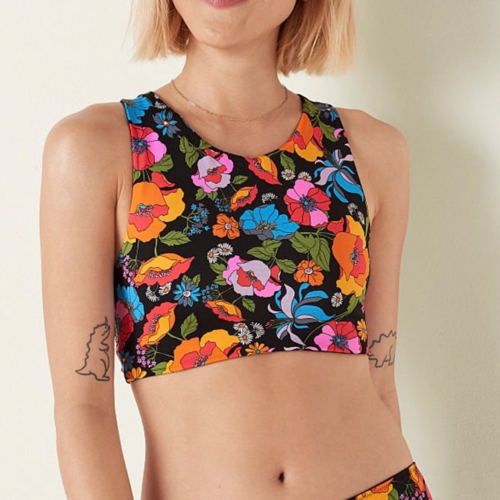 Victoria's Secret Floral Gym to Swim Sports Bra Medium